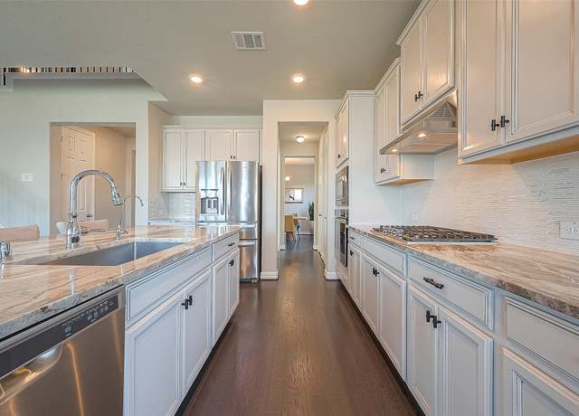 Property at 9831 Willow Crown Ln, Richmond, TX 77406, 4 beds, 3.5 baths