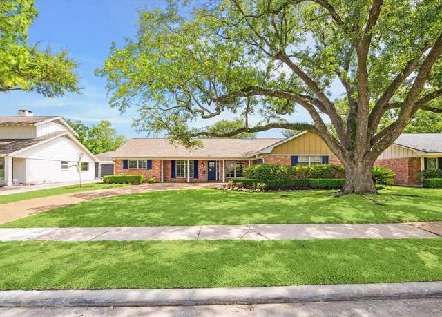 Property at 7811 Skyline Dr, Houston, TX 77063, 3 beds, 3 baths