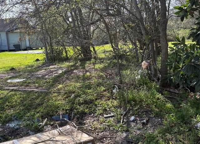 Property at 3435 Houston St, Beaumont, TX 77705