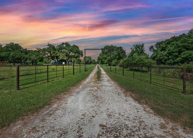 Property at 9393 Locke Rd, Bryan, TX 77808, 4 beds, 3.5 baths