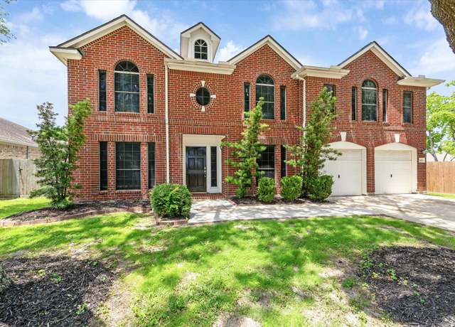 Property at 3413 Somerset Ln, Deer Park, TX 77536, 5 beds, 3.5 baths