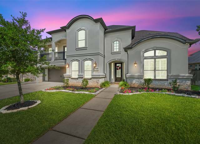 Property at 1002 Pleasant Pines Ln, Pinehurst, TX 77362, 5 beds, 4.5 baths