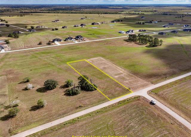 Property at 584 Quarter Horse Trl, Angleton, TX 77515