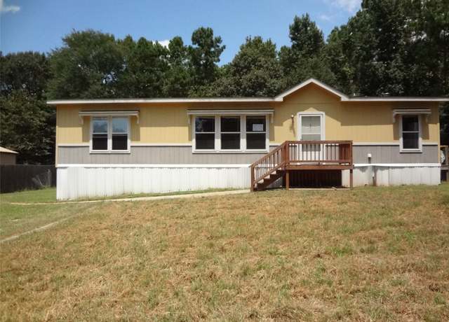 Property at 18176 Breezy Dr, Montgomery, TX 77316, 3 beds, 2 baths