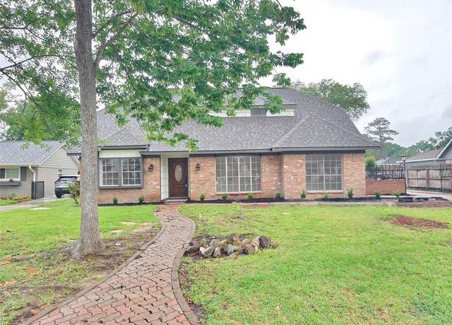 Property at 4106 Clovernook Ln, Seabrook, TX 77586, 4 beds, 2.5 baths