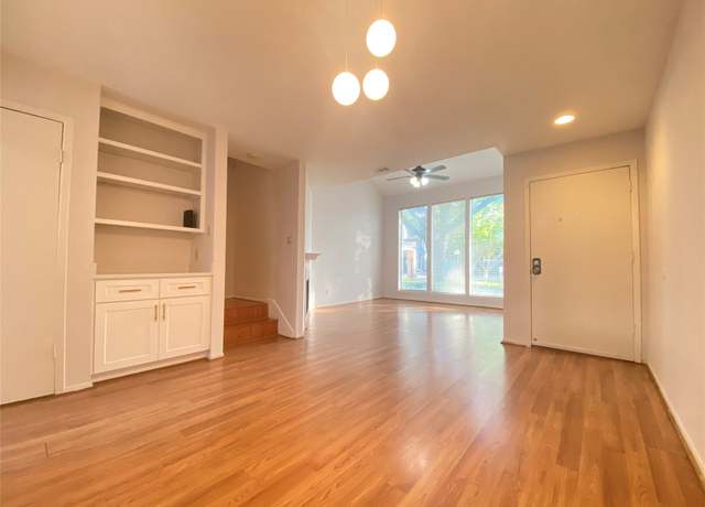 Property at 2601 S Braeswood Blvd #605, Houston, TX 77025, 2 beds, 2.5 baths