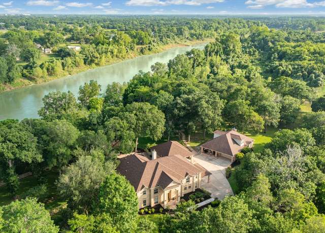 Property at 3023 River Forest Dr, Richmond, TX 77406, 5 beds, 4.5 baths