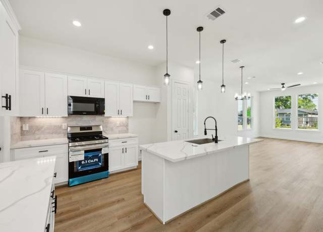 Property at 318 Clearwater St, Houston, TX 77029, 3 beds, 2 baths