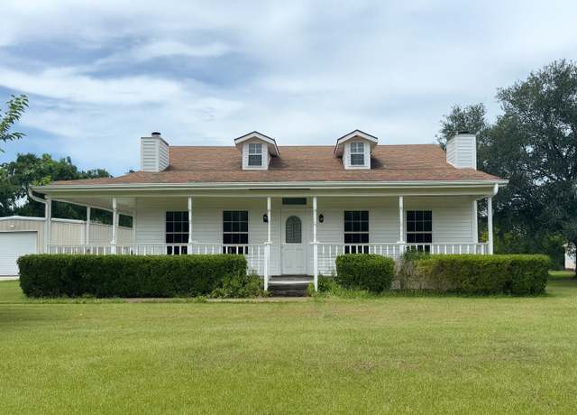 Property at 10022 Oberrender Rd, Needville, TX 77461, 2 beds, 2 baths