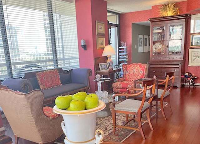 Property at 14 Greenway Plz Unit 8R, Houston, TX 77046, 3 beds, 2 baths