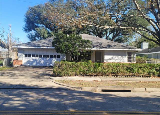 Property at 6903 Avenue B, Bellaire, TX 77401, 3 beds, 2 baths