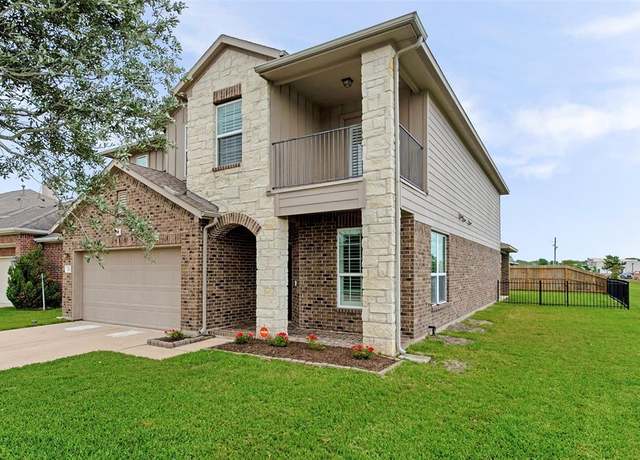 Property at 253 Westwood Dr, League City, TX 77573, 4 beds, 3.5 baths