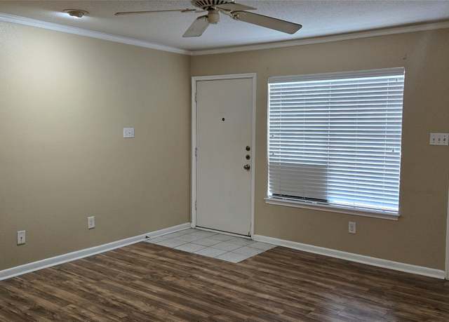 Property at 2350 Bering Dr #114, Houston, TX 77057, 1 bed, 1 bath
