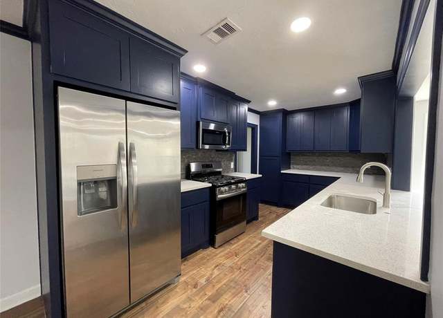 Property at 301 Elaine St, La Marque, TX 77568, 4 beds, 1.5 baths