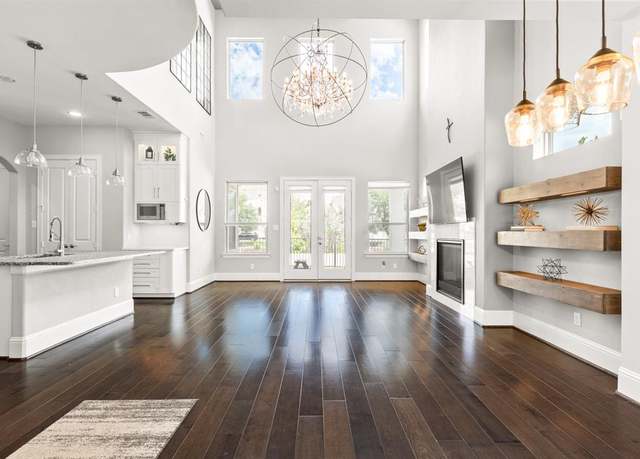 Property at 7714 S Fall Run Xing, Houston, TX 77055, 4 beds, 3.5 baths
