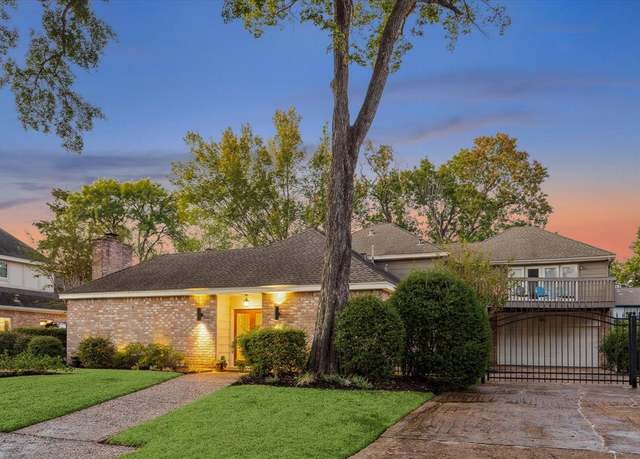 Property at 1122 Daria Dr, Houston, TX 77079, 4 beds, 3.5 baths