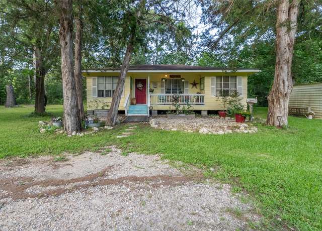Property at 280 The Woods Rd, Coldspring, TX 77331, 3 beds, 1 bath