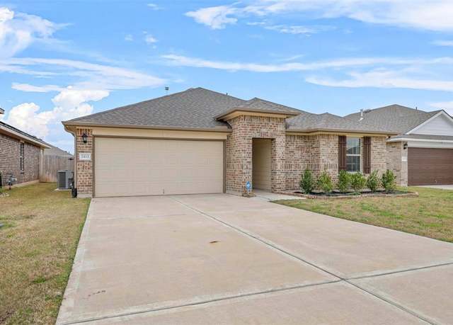 Property at 2411 Divot Ln, Navasota, TX 77868, 3 beds, 2 baths