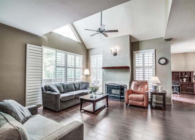 Property at 246 Litchfield Ln, Houston, TX 77024, 2 beds, 2.5 baths