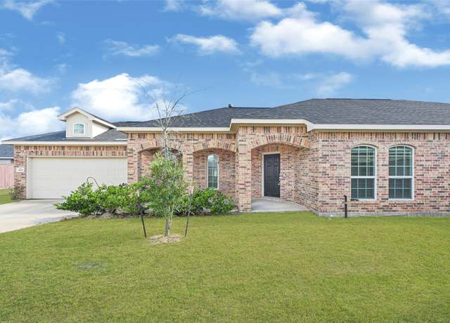 Property at 404 Flycatcher Ct, Clute, TX 77531, 3 beds, 2 baths