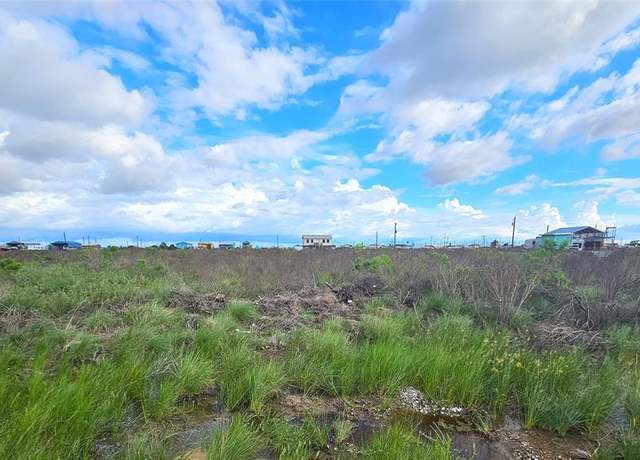 Property at 0 Titanic St, Sargent, TX 77414