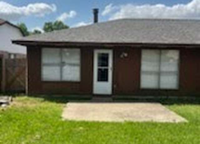 Property at 13323 S Thorntree Dr, Houston, TX 77015, 3 beds, 2 baths