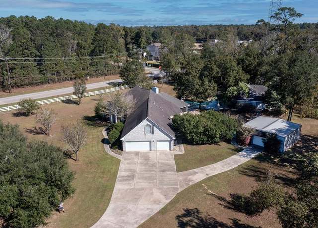 Property at 8001 Hills Pkwy, Montgomery, TX 77316, 4 beds, 4.5 baths