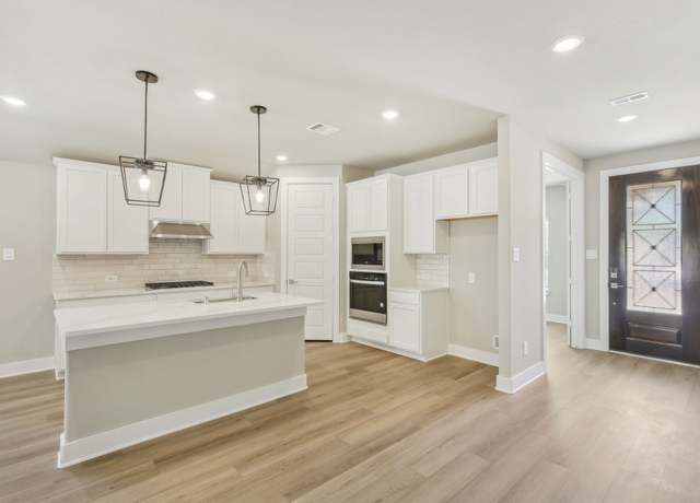 Property at 116 Bay Bridge Ct, Montgomery, TX 77316, 3 beds, 2 baths