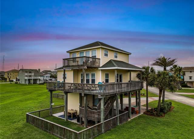 Property at 4114 Courageous Ln, Galveston, TX 77554, 3 beds, 2 baths