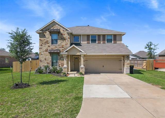 Property at 12242 N Chestnut Hills Dr, Conroe, TX 77303, 4 beds, 2.5 baths