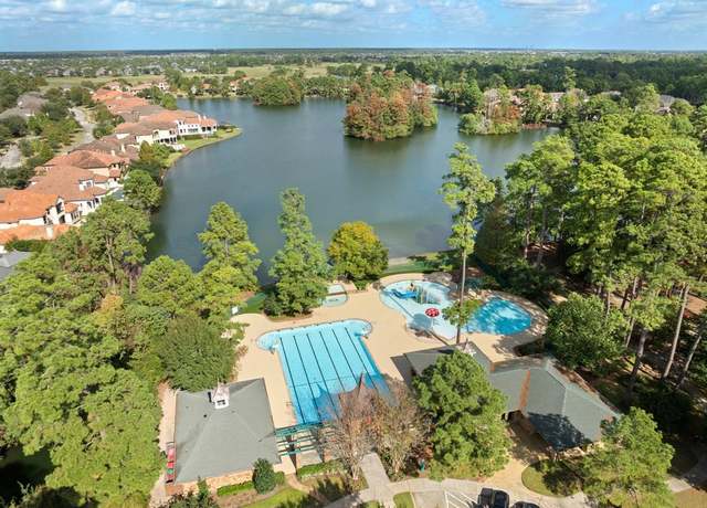 Property at 1023 Bringewood Chase Dr, Spring, TX 77379, 4 beds, 3.5 baths