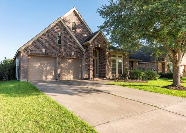 Property at 2407 Lost Bridge Ln, Pearland, TX 77584, 4 beds, 2 baths