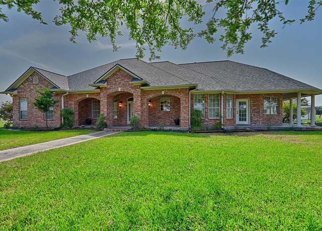 Property at 2120 Hohenwalde School Rd, Brenham, TX 77833, 3 beds, 3 baths
