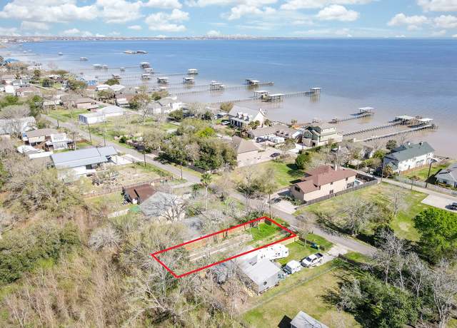 Property at 3034 Calhoun St, Bacliff, TX 77518