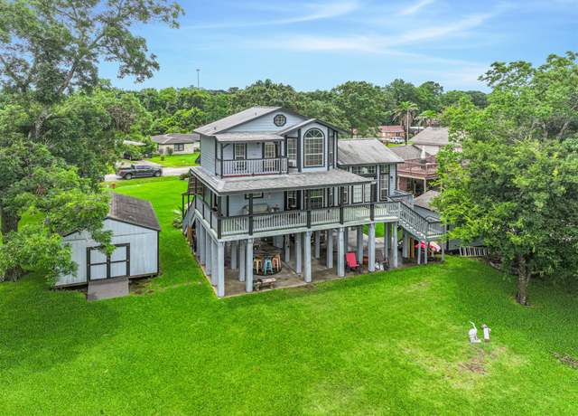 Property at 7806 Burgess Rd, Hitchcock, TX 77563, 3 beds, 2 baths