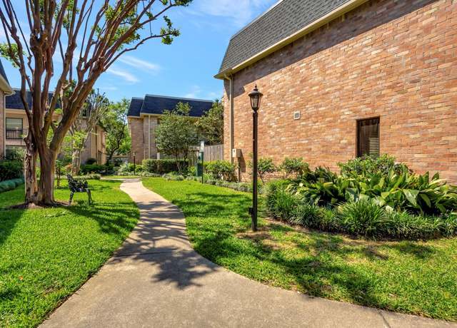 Property at 1601 S Shepherd Dr #138, Houston, TX 77019, 2 beds, 1.5 baths