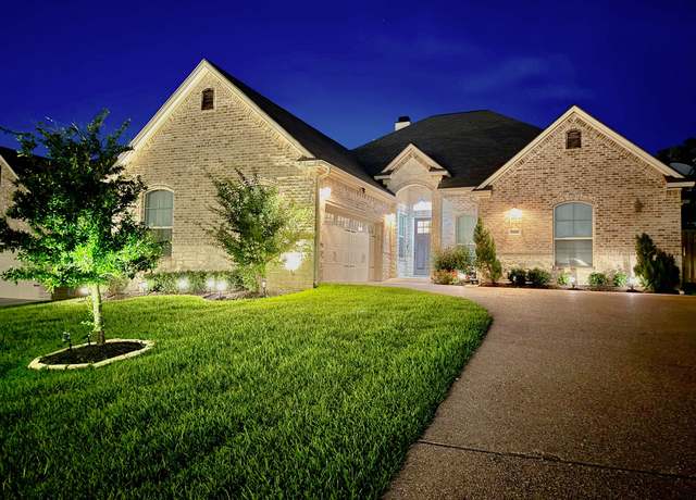 Property at 3204 Ashville Path, Bryan, TX 77808, 4 beds, 3.5 baths