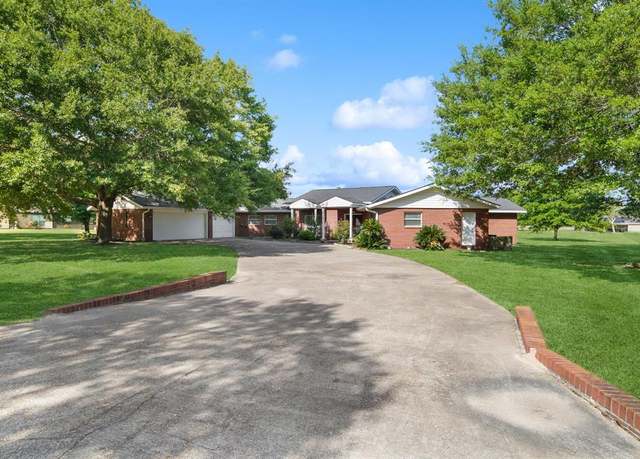 Property at 15502 Kitty Hawk Dr, Waller, TX 77484, 3 beds, 2.5 baths