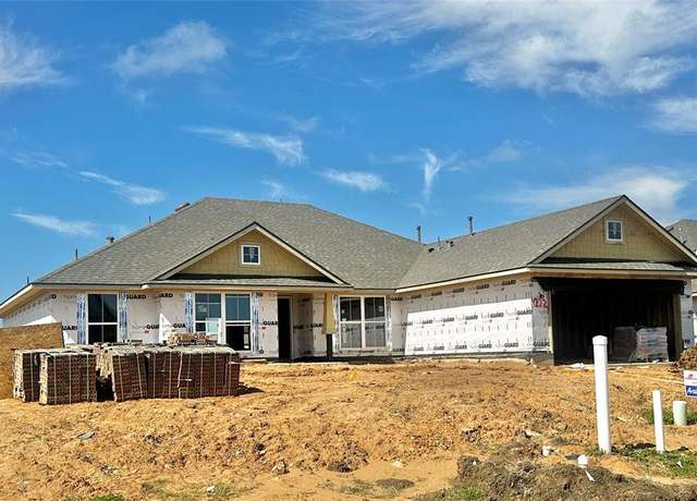Property at 4222 Leslies Way, Dickinson, TX 77539, 4 beds, 2 baths