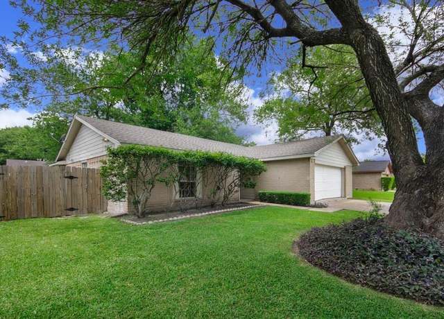 Property at 10018 King Ranch Ln, Sugar Land, TX 77498, 3 beds, 2 baths