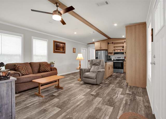 Property at 150 E George Jones Rd, Livingston, TX 77351, 2 beds, 2 baths