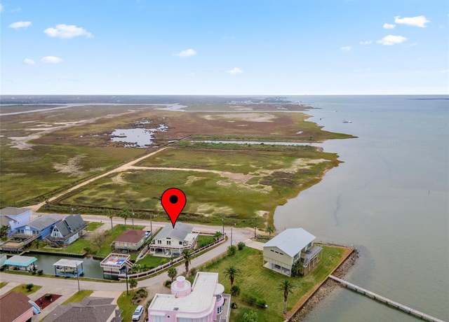 Property at 1112 103rd St, Galveston, TX 77554, 3 beds, 2.5 baths