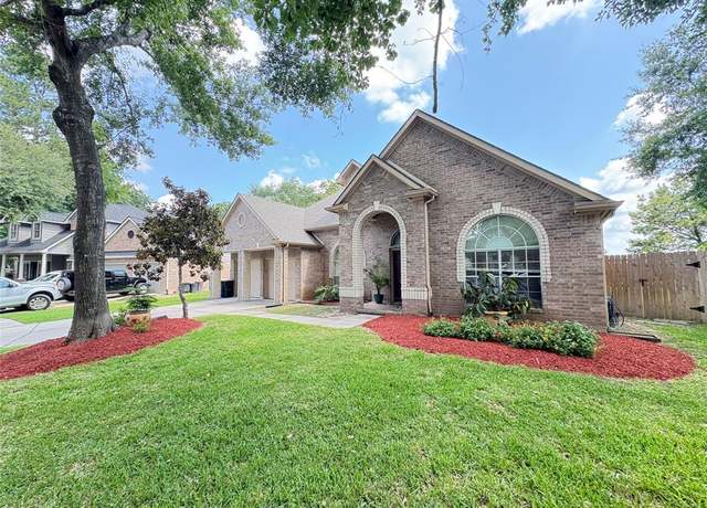 Property at 18003 Moss Park Ct, Humble, TX 77346, 4 beds, 3 baths