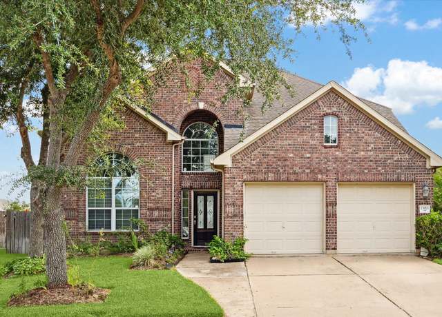 Property at 13013 Fair Breeze Ln, Pearland, TX 77584, 5 beds, 3.5 baths
