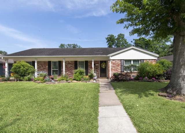 Property at 11107 Atwell Dr, Houston, TX 77096, 3 beds, 2 baths