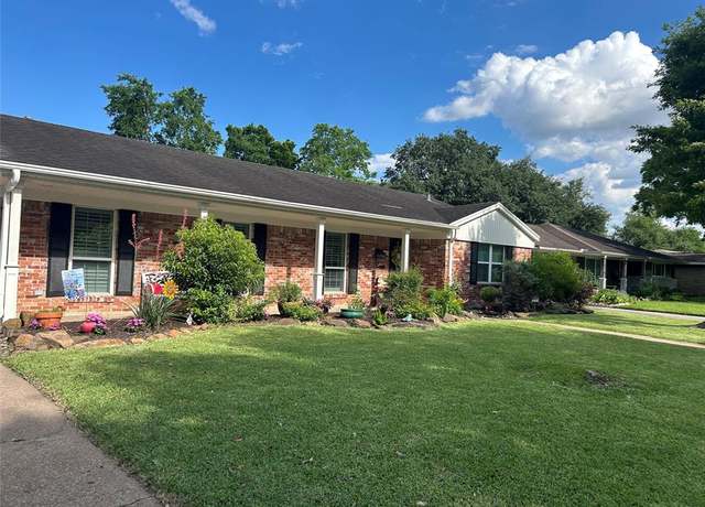 Property at 11107 Atwell Dr, Houston, TX 77096, 3 beds, 2 baths
