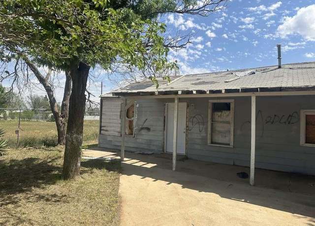 Property at 3406 E 15th St, Lubbock, TX 79403, 3 beds, 1 bath