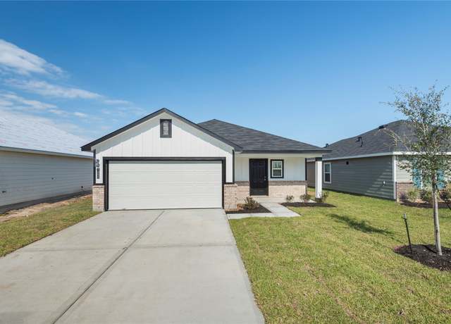 Property at 815 Stonypoint Ln, Dayton, TX 77535, 3 beds, 2 baths