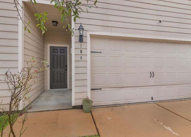 Property at 104 Blue Crest Ln, Brookshire, TX 77423, 3 beds, 2.5 baths
