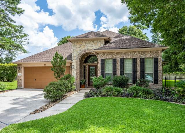 Property at 26900 Chateau Lake Dr, Kingwood, TX 77339, 3 beds, 2.5 baths